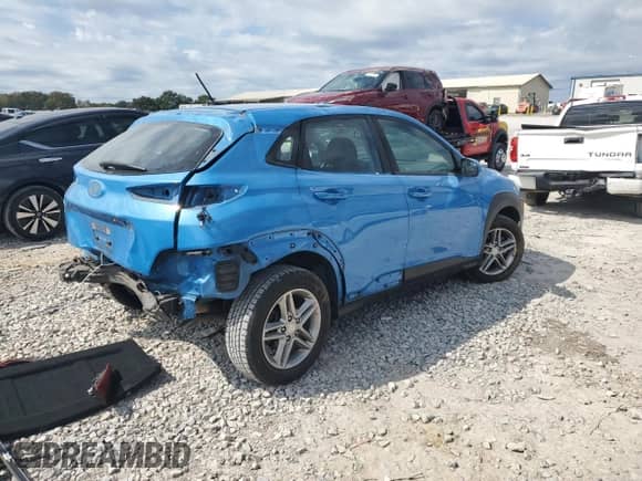 2018 Hyundai Kona SE z VIN KM8K12AA4JU172157, wystawiony jako Copart lot #85552005 z przebiegiem 94 804 mil mil oraz Szkoda całkowita • Salvage title. Historia ofert i sprzedaży dostępna na DreamBid. Obrazek 3.