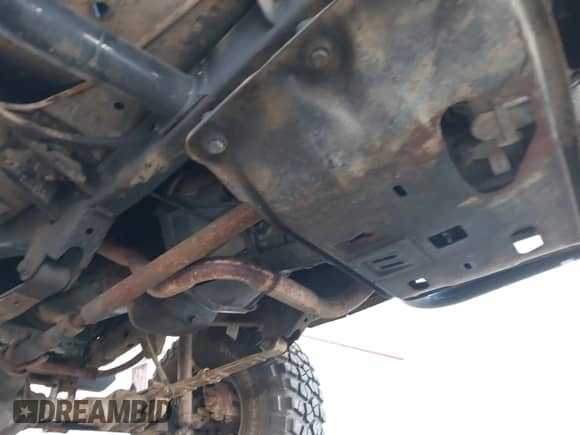 1990 Jeep Wrangler с VIN 2J4FY29TXLJ539000, выставлен на аукционе IAAI как лот 43272455 с пробегом 154 940 миль миль и . История ставок и продаж доступна на DreamBid. Изображение 14.