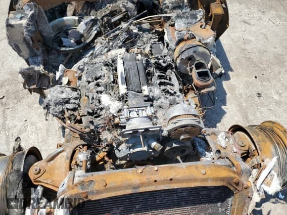 1973 Chevrolet Corvette с VIN 1Z37J3S417104, выставлен на аукционе Copart как лот 67416635 с пробегом Не указан миль и На запчасти • Non repairable. История ставок и продаж доступна на DreamBid. Изображение 11.