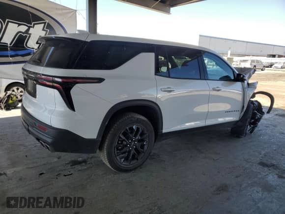 2024 Chevrolet Traverse FWD LS z VIN 1GNEREKSXRJ183283, wystawiony jako Copart lot #63285305 z przebiegiem 14 678 mil mil oraz Szkoda całkowita • Salvage title. Historia ofert i sprzedaży dostępna na DreamBid. Obrazek 3.