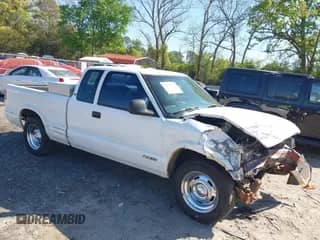 1995 Chevrolet S-10 LS с VIN 1GCCS19Z8S8160842, выставлен на аукционе IAAI как лот 42051915 с пробегом 428 864 миль миль и . История ставок и продаж доступна на DreamBid. Изображение 1.