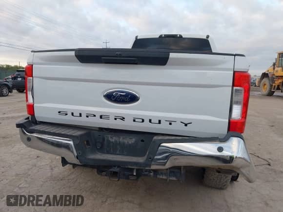 2017 Ford F-250 Lariat z VIN 1FT7W2BT7HEE50307, wystawiony jako IAAI lot #43475519 z przebiegiem 1 936 230 mil mil oraz . Historia ofert i sprzedaży dostępna na DreamBid. Obrazek 16.