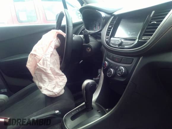 2017 Chevrolet Trax LT с VIN 3GNCJLSB0HL141022, выставлен на аукционе IAAI как лот 32763485 с пробегом 148 364 миль миль и . История ставок и продаж доступна на DreamBid. Изображение 5.