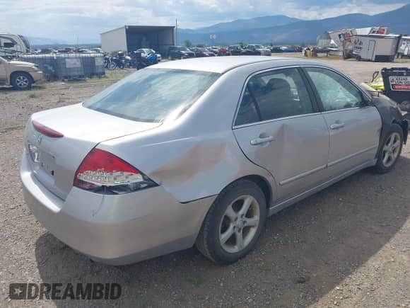 2006 Honda Accord EX с VIN 1HGCM56776A027042, выставлен на аукционе IAAI как лот 42939523 с пробегом 149 630 миль миль и . История ставок и продаж доступна на DreamBid. Изображение 4.