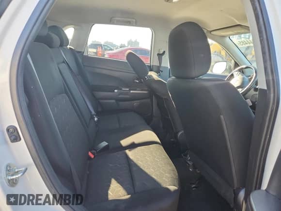 2021 Mitsubishi Outlander SE z VIN JA4APVAUXMU015757, wystawiony jako Copart lot #85944485 z przebiegiem 106 985 mil mil oraz Szkoda całkowita • Salvage title. Historia ofert i sprzedaży dostępna na DreamBid. Obrazek 11.