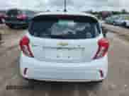 2022 Chevrolet Spark LS z VIN KL8CB6SA4NC026549, wystawiony jako Copart lot #63650865 z przebiegiem 94 760 mil mil oraz Szkoda całkowita • Salvage title. Historia ofert i sprzedaży dostępna na DreamBid. Obrazek 6.