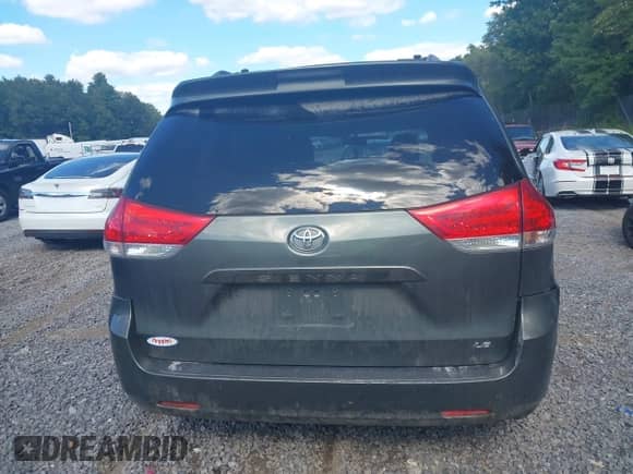 2014 Toyota Sienna LE AAS with VIN 5TDKK3DC0ES414876, listed as a IAAI auction lot 43172800 with 200,070 mi miles and . Bid and sale history available at DreamBid. Image 16.