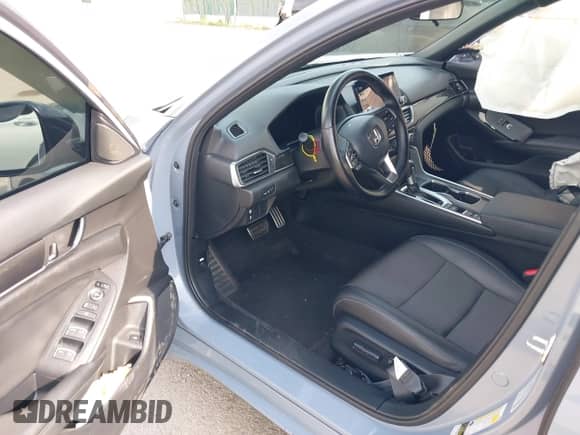 2022 Honda Accord Sport z VIN 1HGCV1F35NA093672, wystawiony jako IAAI lot #42742920 z przebiegiem 27 320 mil mil oraz . Historia ofert i sprzedaży dostępna na DreamBid. Obrazek 5.