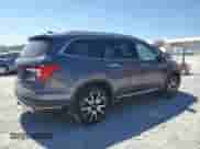 2019 Honda Pilot Touring 8-Passenger with VIN 5FNYF6H99KB033154, listed as a Copart auction lot 70672085 with 104,300 mi miles and Salvage title. Bid and sale history available at DreamBid. Image 3.