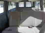 2019 Chevrolet Express Passenger LT z VIN 1GAZGPFG2K1194651, wystawiony jako Copart lot #79104414 z przebiegiem 137 683 mil mil oraz Szkoda całkowita • Salvage title. Historia ofert i sprzedaży dostępna na DreamBid. Obrazek 10.