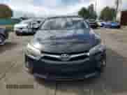 2015 Toyota Camry SE z VIN 4T1BF1FK5FU894791, wystawiony jako Copart lot #82327015 z przebiegiem 218 883 mil mil oraz Szkoda całkowita • Salvage title. Historia ofert i sprzedaży dostępna na DreamBid. Obrazek 5.
