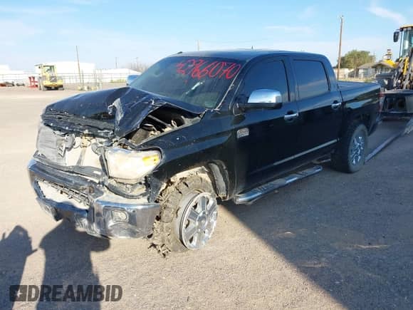 2017 Toyota Tundra Platinum с VIN 5TFAY5F13HX640538, выставлен на аукционе IAAI как лот 42990915 с пробегом 145 304 миль миль и . История ставок и продаж доступна на DreamBid. Изображение 17.