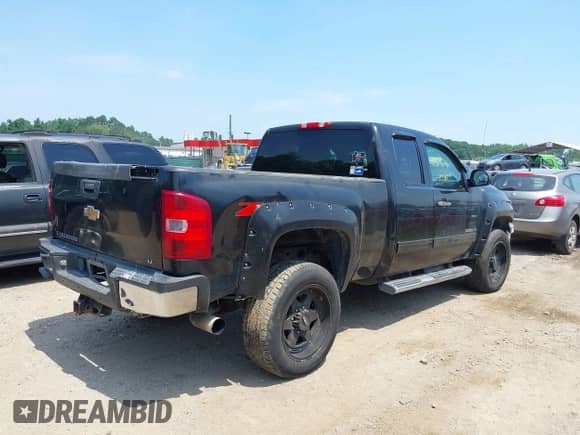 2011 Chevrolet Silverado 2500HD LT с VIN 1GC2KXC87BZ413562, выставлен на аукционе IAAI как лот 42867765 с пробегом 350 000 миль миль и . История ставок и продаж доступна на DreamBid. Изображение 4.