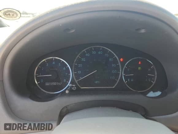 2010 Toyota Sienna CE z VIN 5TDKK4CC1AS339350, wystawiony jako Copart lot #82258545 z przebiegiem 170 742 mil mil oraz Czysty tytuł • Clean title. Historia ofert i sprzedaży dostępna na DreamBid. Obrazek 9.