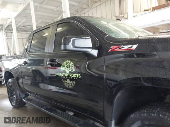 2024 Chevrolet Silverado 1500 LT Trail Boss with VIN 3GCUDFE83RG309753, listed as a IAAI auction lot 43305258 with 28,478 mi miles and . Bid and sale history available at DreamBid. Image 13.