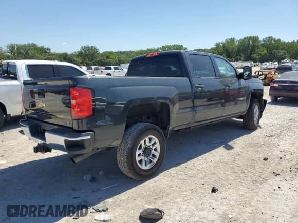 2019 Chevrolet Silverado 2500HD LT with VIN 1GC1KSEG0KF252363, listed as a Copart auction lot 70137625 with 60,698 mi miles and Salvage title. Bid and sale history available at DreamBid. Image 3.
