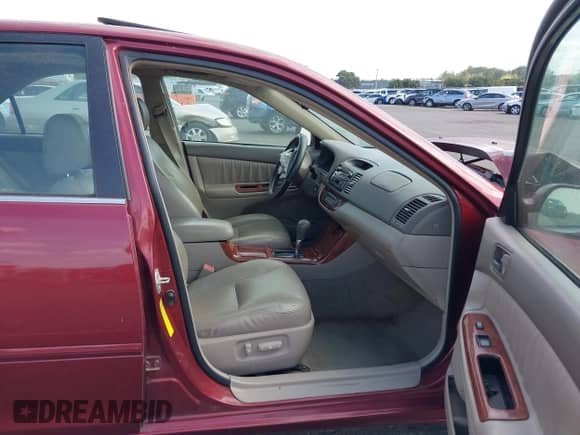 2006 Toyota Camry STD with VIN 4T1BE30K76U126852, listed as a IAAI auction lot 43124560 with 245,890 mi miles and . Bid and sale history available at DreamBid. Image 5.