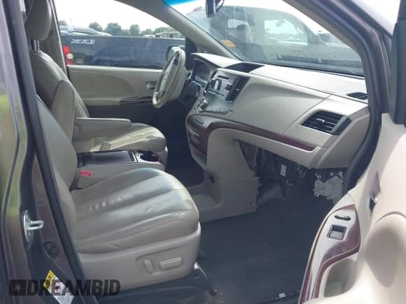 2013 Toyota Sienna XLE AAS with VIN 5TDYK3DC4DS378960, listed as a IAAI auction lot 43352181 with 160,236 mi miles and . Bid and sale history available at DreamBid. Image 5.