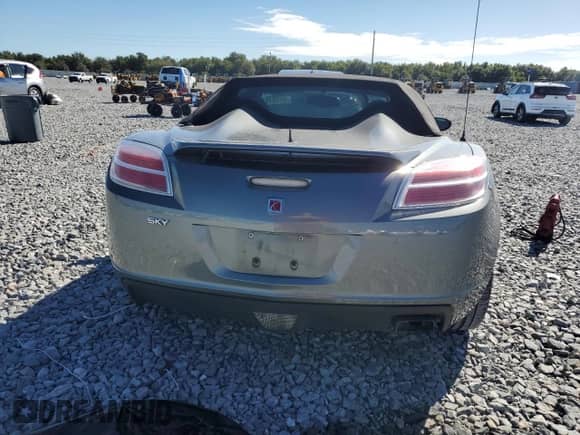 2007 Saturn Sky with VIN 1G8MB35B37Y105239, listed as a Copart auction lot 82521515 with 102,843 mi miles and Clean title. Bid and sale history available at DreamBid. Image 6.