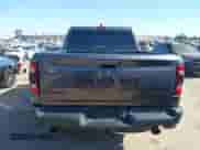 2022 Ram 1500 Rebel z VIN 1C6SRFLT4NN177112, wystawiony jako IAAI lot #42402050 z przebiegiem 26 239 mil mil oraz . Historia ofert i sprzedaży dostępna na DreamBid. Obrazek 16.