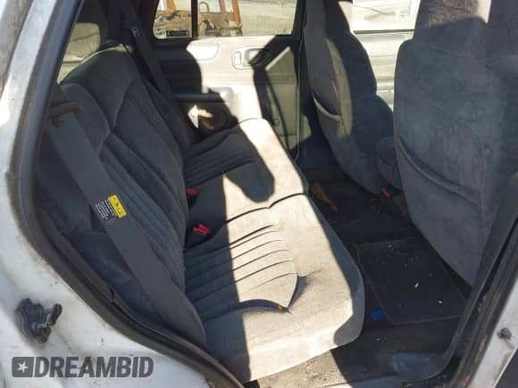 2002 Chevrolet Blazer LS с VIN 1GNDT13W72K220782, выставлен на аукционе IAAI как лот 43457294 с пробегом 33 677 миль миль и . История ставок и продаж доступна на DreamBid. Изображение 8.