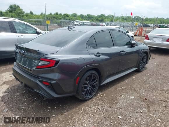 2024 Subaru WRX Limited с VIN JF1VBAN61R8800488, выставлен на аукционе IAAI как лот 42513041 с пробегом 22 165 миль миль и . История ставок и продаж доступна на DreamBid. Изображение 4.