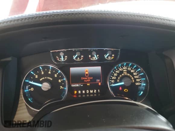 2012 Ford F-150 XL с VIN 1FTFW1ET2CFA72644, выставлен на аукционе Copart как лот 87291145 с пробегом 194 336 миль миль и Списание • Salvage title. История ставок и продаж доступна на DreamBid. Изображение 9.