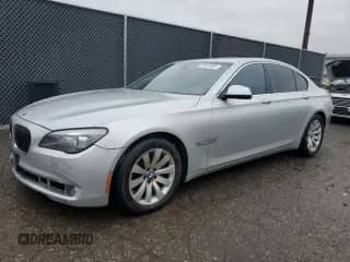 2011 BMW 7 Series 750i xDrive с VIN WBAKC6C55BC394717, выставлен на аукционе Copart как лот 59570605 с пробегом Не указан миль и Списание • Salvage title. История ставок и продаж доступна на DreamBid. Изображение 1.