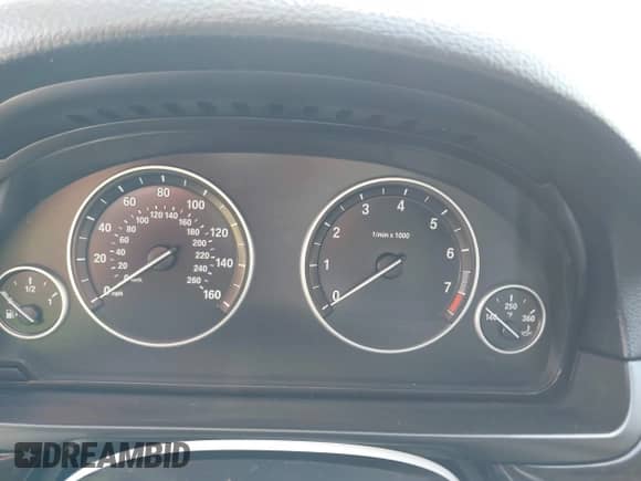 2014 BMW 5 Series 528i z VIN WBA5A5C56ED505898, wystawiony jako IAAI lot #42934014 z przebiegiem Nie podano mil oraz . Historia ofert i sprzedaży dostępna na DreamBid. Obrazek 15.