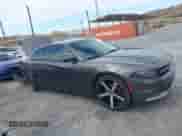 2015 Dodge Charger SE z VIN 2C3CDXBG1FH790891, wystawiony jako IAAI lot #43119479 z przebiegiem 170 619 mil mil oraz . Historia ofert i sprzedaży dostępna na DreamBid. Obrazek 14.