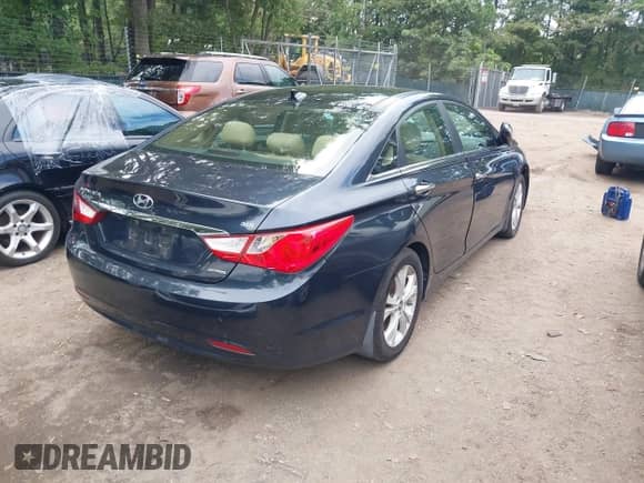 2012 Hyundai Sonata SE с VIN 5NPEC4AC5CH456242, выставлен на аукционе IAAI как лот 43050524 с пробегом 126 560 миль миль и . История ставок и продаж доступна на DreamBid. Изображение 4.
