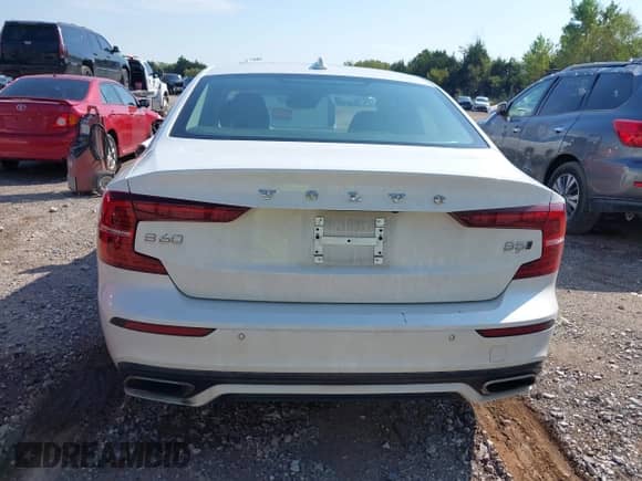 2022 Volvo S60 Momentum с VIN 7JRL12TZ9NG189201, выставлен на аукционе IAAI как лот 43423244 с пробегом 126 311 миль миль и . История ставок и продаж доступна на DreamBid. Изображение 16.