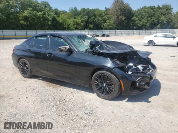 2023 BMW 3 Series 330i z VIN 3MW69FF00P8D23360, wystawiony jako Copart lot #71979715 z przebiegiem Nie podano mil oraz Szkoda całkowita • Salvage title. Historia ofert i sprzedaży dostępna na DreamBid. Obrazek 4.