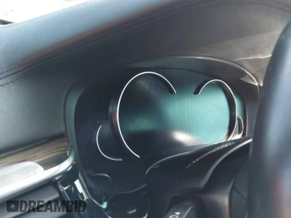 2018 BMW 5 Series M550i xDrive с VIN WBAJB9C59JB286170, выставлен на аукционе IAAI как лот 42726658 с пробегом Не указан миль и . История ставок и продаж доступна на DreamBid. Изображение 14.