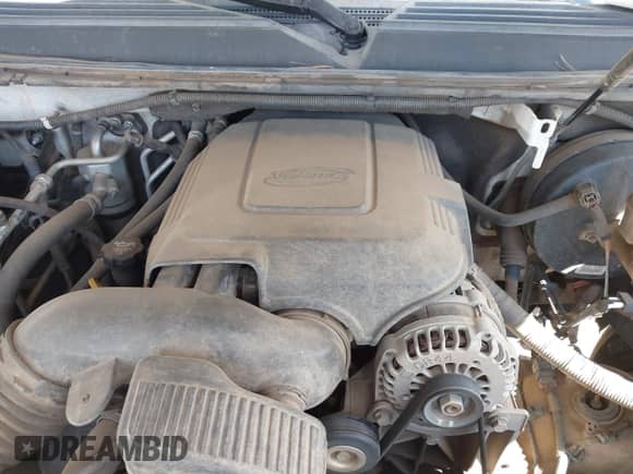2010 Chevrolet Suburban LS with VIN 1GNUCHE01AR174986, listed as a IAAI auction lot 41697401 with 333,135 mi miles and . Bid and sale history available at DreamBid. Image 10.