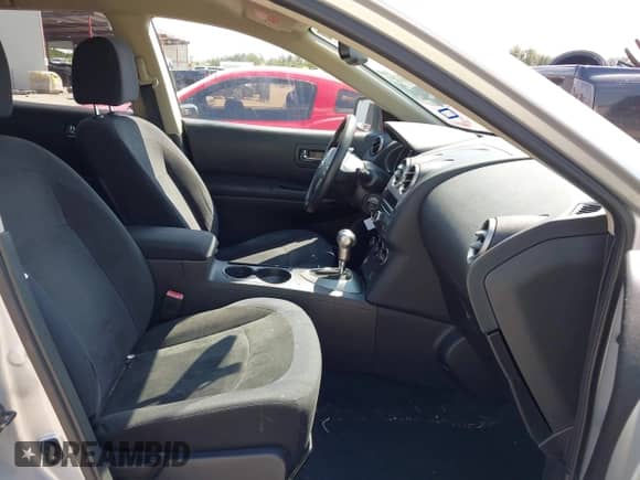 2010 Nissan Rogue S with VIN JN8AS5MV7AW149588, listed as a IAAI auction lot 43337712 with 190,312 mi miles and . Bid and sale history available at DreamBid. Image 5.