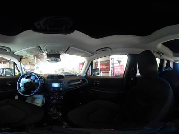 2017 Jeep Renegade Latitude with VIN ZACCJBBB1HPF25207, listed as a IAAI auction lot 42750814 with 113,334 mi miles and . Bid and sale history available at DreamBid. Image 18.