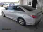 2015 Hyundai Sonata z VIN KMHEC4A43FA135221, wystawiony jako IAAI lot #42962040 z przebiegiem 106 034 mil mil oraz . Historia ofert i sprzedaży dostępna na DreamBid. Obrazek 3.