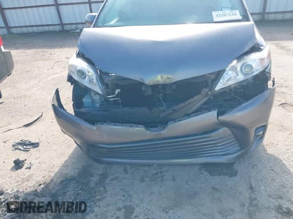 2018 Toyota Sienna XLE Auto Access Seat with VIN 5TDYZ3DC9JS949804, listed as a IAAI auction lot 42207235 with 148,044 mi miles and . Bid and sale history available at DreamBid. Image 12.