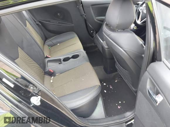 2016 Hyundai Veloster с VIN KMHTC6AD0GU255061, выставлен на аукционе IAAI как лот 43029597 с пробегом 54 840 миль миль и . История ставок и продаж доступна на DreamBid. Изображение 8.