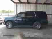 2015 Chevrolet Tahoe LT z VIN 1GNSKBKC2FR593328, wystawiony jako IAAI lot #42919786 z przebiegiem 157 484 mil mil oraz . Historia ofert i sprzedaży dostępna na DreamBid. Obrazek 14.