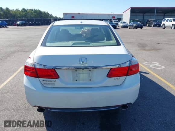 2015 Honda Accord EX-L with VIN 1HGCR3F85FA020508, listed as a IAAI auction lot 43186317 with 146,082 mi miles and . Bid and sale history available at DreamBid. Image 16.