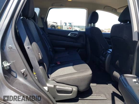2019 Nissan Pathfinder S with VIN 5N1DR2MN2KC607846, listed as a IAAI auction lot 42949462 with 84,260 mi miles and . Bid and sale history available at DreamBid. Image 8.