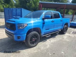 2019 Toyota Tundra SR5 с VIN 5TFDY5F11KX857736, выставлен на аукционе Copart как лот 69366215 с пробегом 70 392 миль миль и Списание • Salvage title. История ставок и продаж доступна на DreamBid. Изображение 1.