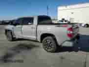 2019 Toyota Tundra SR5 с VIN 5TFHY5F15KX845980, выставлен на аукционе Copart как лот 71916695 с пробегом 97 577 миль миль и Списание • Salvage title. История ставок и продаж доступна на DreamBid. Изображение 2.