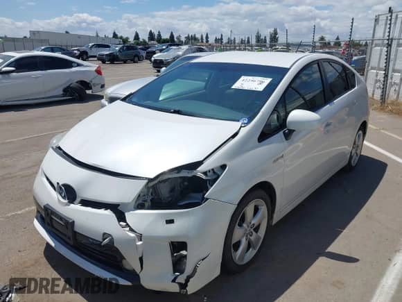 2013 Toyota Prius One z VIN JTDKN3DU3D5583231, wystawiony jako IAAI lot #42256796 z przebiegiem 279 931 mil mil oraz . Historia ofert i sprzedaży dostępna na DreamBid. Obrazek 2.