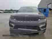 2022 Jeep Grand Cherokee Summit Reserve z VIN 1C4RJHETXN8517871, wystawiony jako Copart lot #56961374 z przebiegiem 42 506 mil mil oraz Szkoda całkowita • Salvage title. Historia ofert i sprzedaży dostępna na DreamBid. Obrazek 5.