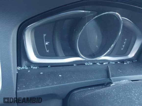 2017 Volvo S60 Inscription с VIN LYV402HK7HB133405, выставлен на аукционе IAAI как лот 41331529 с пробегом Не указан миль и . История ставок и продаж доступна на DreamBid. Изображение 15.