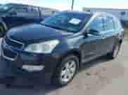 2009 Chevrolet Traverse 2LT с VIN 1GNEV23D19S173097, выставлен на аукционе IAAI как лот 43406141 с пробегом 155 547 миль миль и . История ставок и продаж доступна на DreamBid. Изображение 2.
