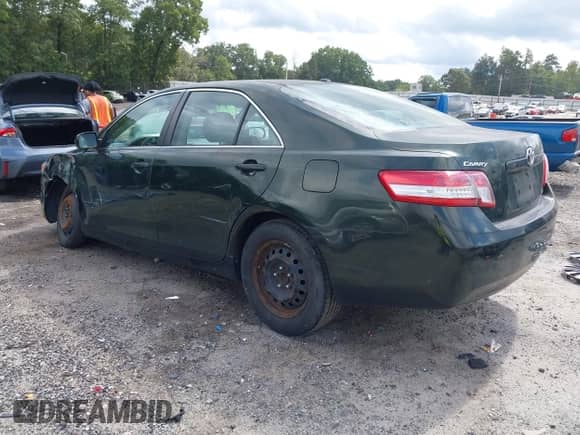 2010 Toyota Camry z VIN 4T1BF3EK9AU538432, wystawiony jako IAAI lot #43313393 z przebiegiem 208 220 mil mil oraz . Historia ofert i sprzedaży dostępna na DreamBid. Obrazek 3.